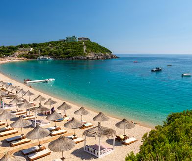 Bałkański kraj przyciąga turystów. Cenami konkuruje z Chorwacją