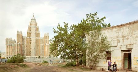 Współczesna, pompatyczna architektura na terenie byłego ZSRR