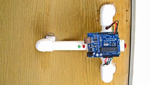 Zapukaj do drzwi, aby je otworzyć (wideo) 1