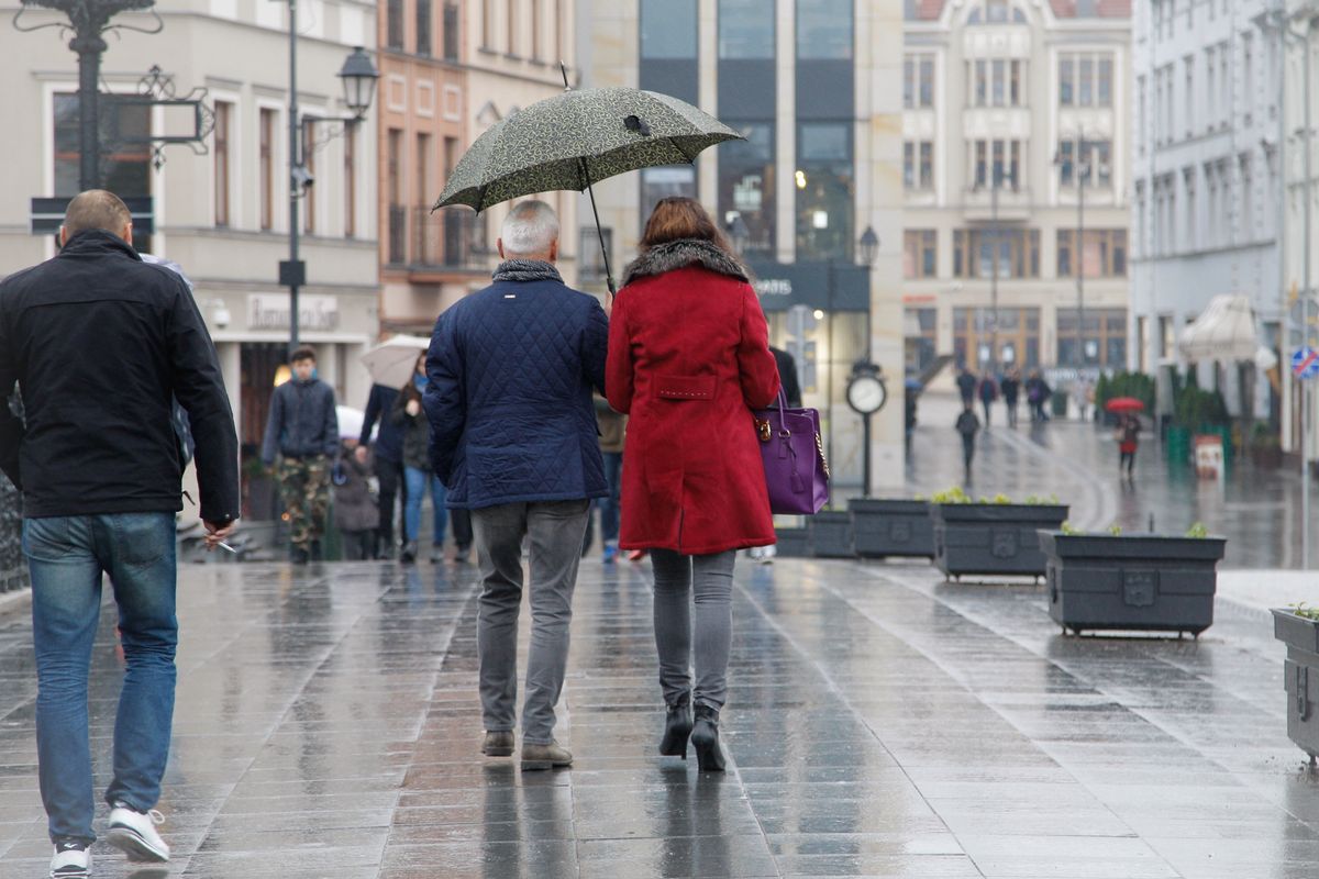 Pogoda. Arktyczne powietrze nie da za wygraną. Popada deszcz ze śniegiem