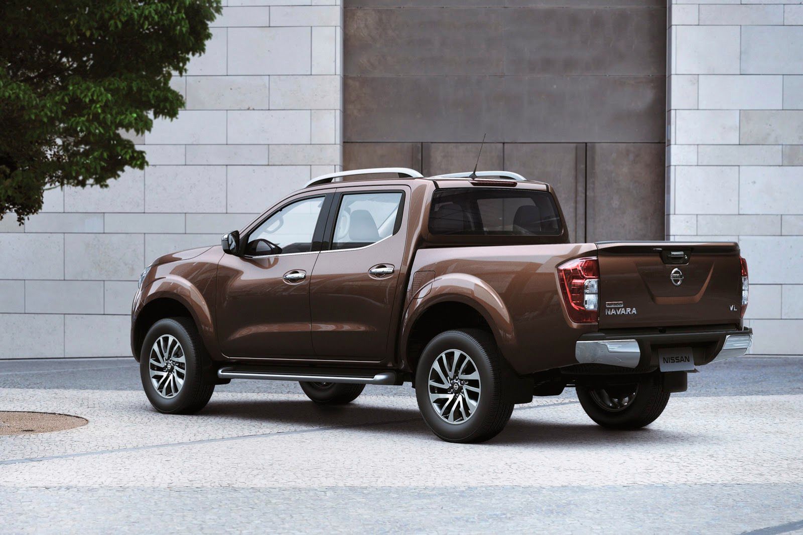 Nowy Nissan Navara - obszerna galeria producenta 8