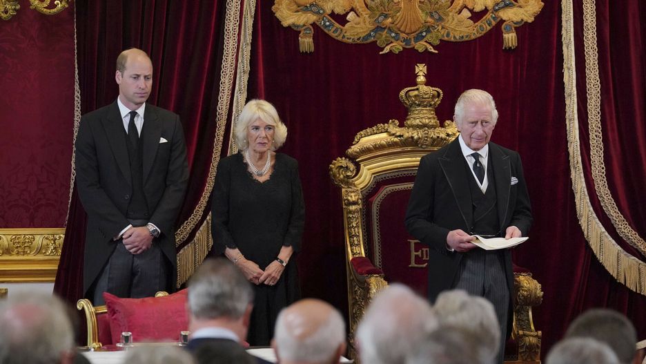 Proklamacja kr�la Karola III
From left, Britain's Prince William, Camilla the Queen Consort, and King Charles III during the Accession Council at St James's Palace, London, Saturday, Sept. 10, 2022, where King Charles III is formally proclaimed monarch. (Jonathan Brady/Pool Photo via AP)
POOL PA