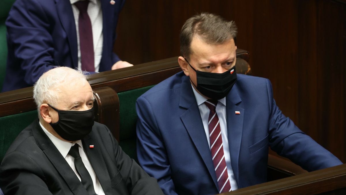 45. posiedzenie Sejmu IX kadencji17.12.2021 Warszawa Sejm 45. posiedzenie Sejmu IX kadencji  Fot. Andrzej Iwanczuk/REPORTERn/z: Jaroslaw Kaczynski, Mariusz Blaszczak, Andrzej Iwanczuk/REPORTER
