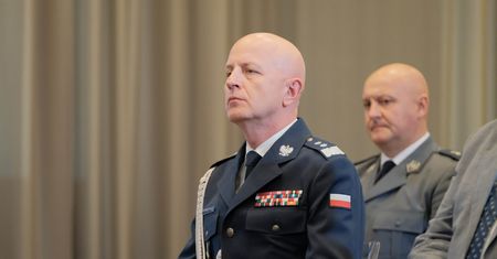 Ekspert o tłumaczeniach gen. Szymczyka. "Były tam osoby, które powinny znać się na takiej broni"