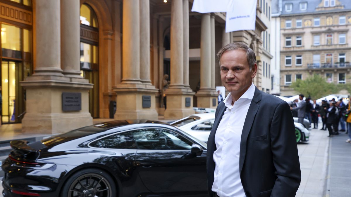 Oliver Blume, chief executive officer of Volkswagen AG, arrives at the Frankfurt Stock Exchange ahead of the Porsche AG initial public offering, in Frankfurt, Germany, on Thursday, Sept. 29, 2022. Porsche is set for a bullish trading debut after parent Volkswagen set the final listing price for the sports-car maker at the upper limit, seeking to defy deep market upheaval. Photographer Alex Kraus/Bloomberg via Getty Images