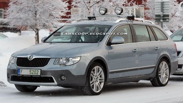 Skoda Superb Scout w czasie zimowych testów