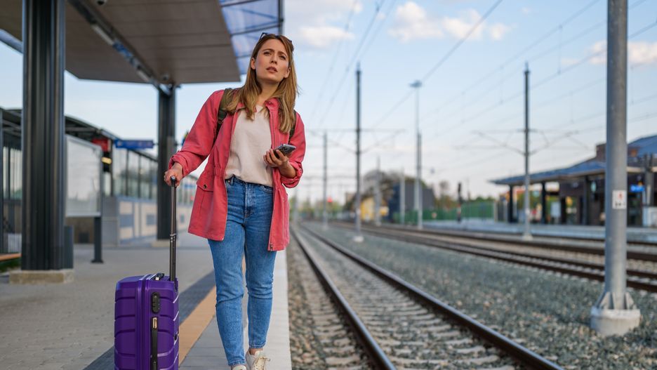 pociąg, PKP, opóźnienia, brak pociągu, spóźnienie