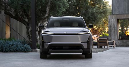 Toyota zaskoczyła wszystkich. Nowy Highlander jest elektrykiem