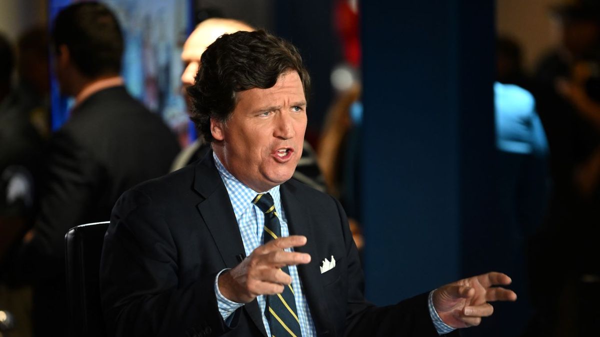 Tucker Carlson pracował w Fox News od 2009 r. 