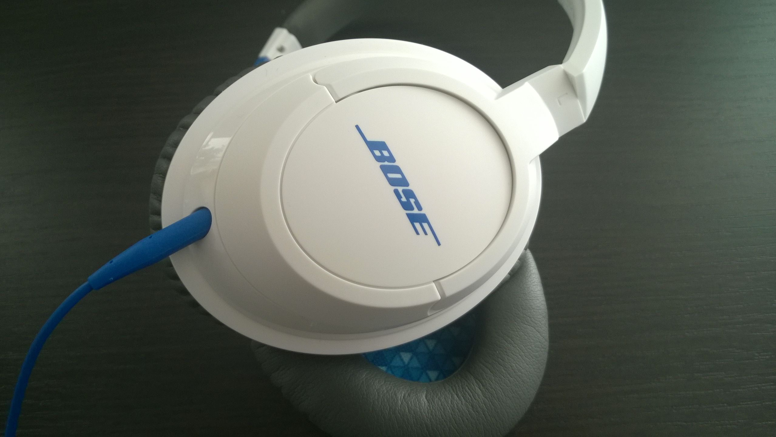 Bose SoundTrue around-ear – lekkie i stylowe słuchawki dla aktywnych [test] 7