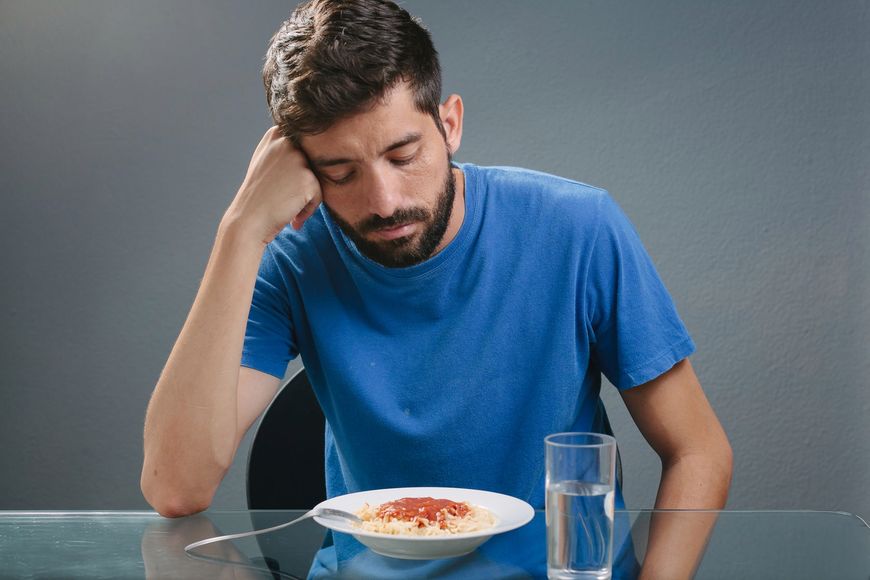 Brak apetytu może sugerować problemy z wątrobą