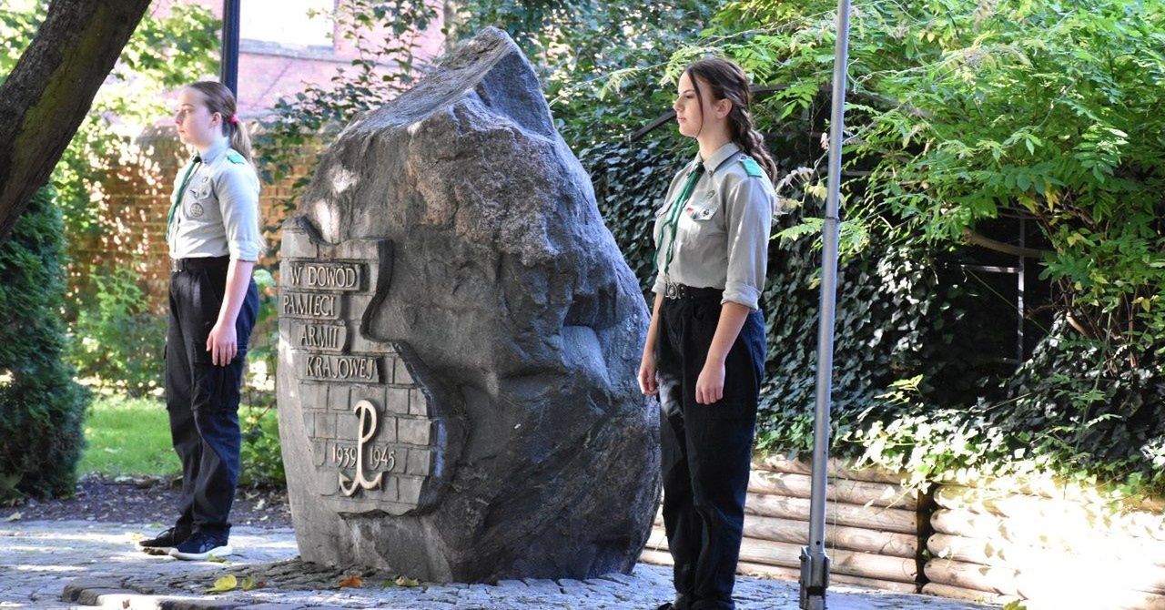 Malbork: 80-lecie Hufca ZHP. Uroczysta zbiórka i konferencja jubileuszowa