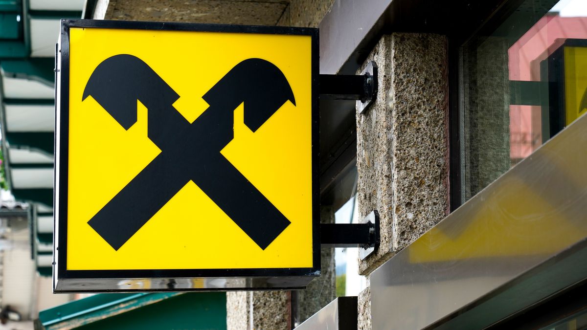 Austriacki bank otwiera podziemne oddziały w Ukrainie. Na wypadek ostrzału