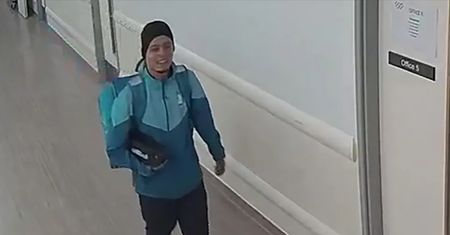 Zgwałcił kobietę na przystanku autobusowym. Dostawca jedzenia skazany