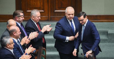 Morawiecki i Sasin połączą siły. Mają "rozliczać Tuska". Władze PiS ustalają strategię
