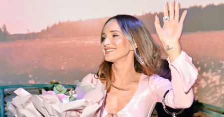 TO NIE ŻART: U Szczęsnych już święta. Marina pokazała choinkę sięgającą SUFITU! (FOTO)