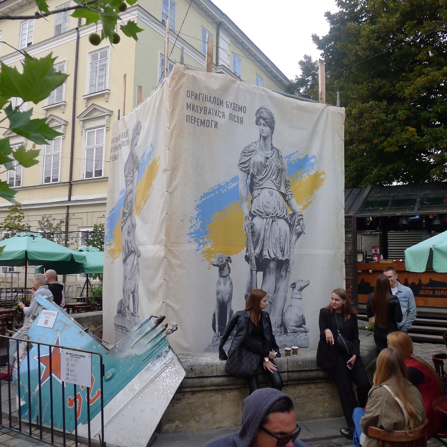 Lwów jednoczy się z miejscami ogarniętymi wojną