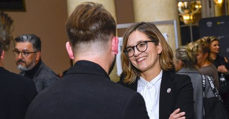Nie pokazuje się z mężem. Mało kto wie, z kim jest związana