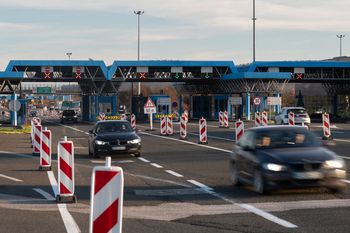 Rewolucja turystycznym kraju. Koniec z gotówką i bramkami