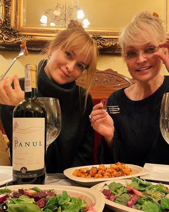Michalina Robakiewicz i Adrianna Biedrzyńska