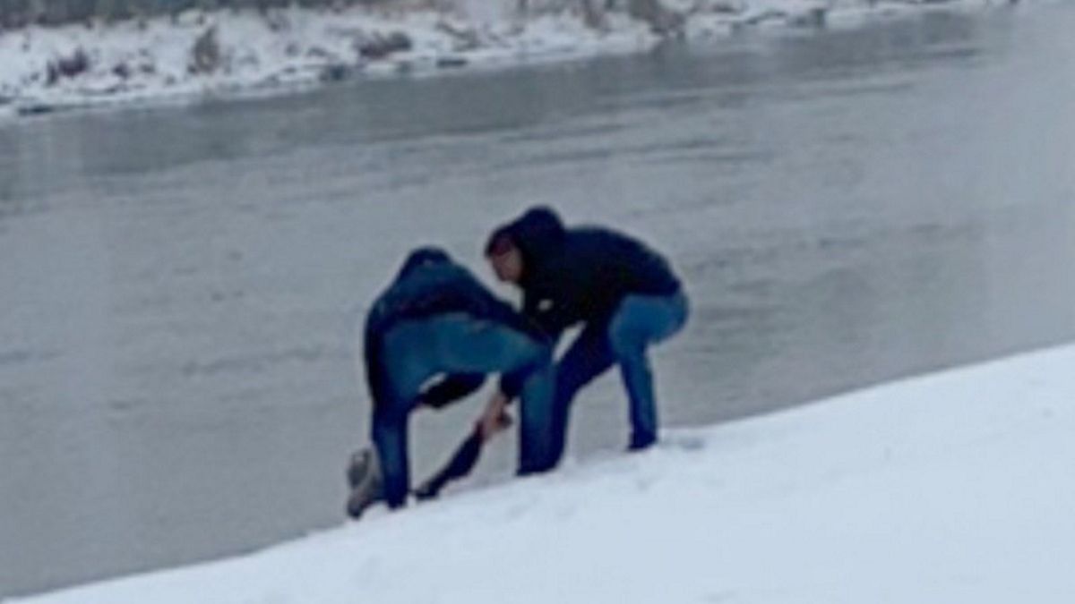 Policjanci uratowali mężczyznę?