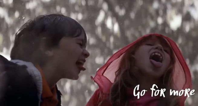 CCC z jesiennymi zabawami reklamuje buty Lasocki Kids i Young dla dzieci (wideo)