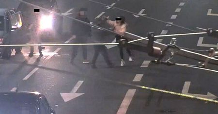 Agresywna para pobiła strażnika miejskiego. Zaatakowali, bo zwrócił im uwagę