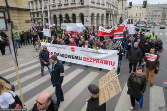 Frankowicze składają pozew. "Za grabież na milionie polskich rodzin"