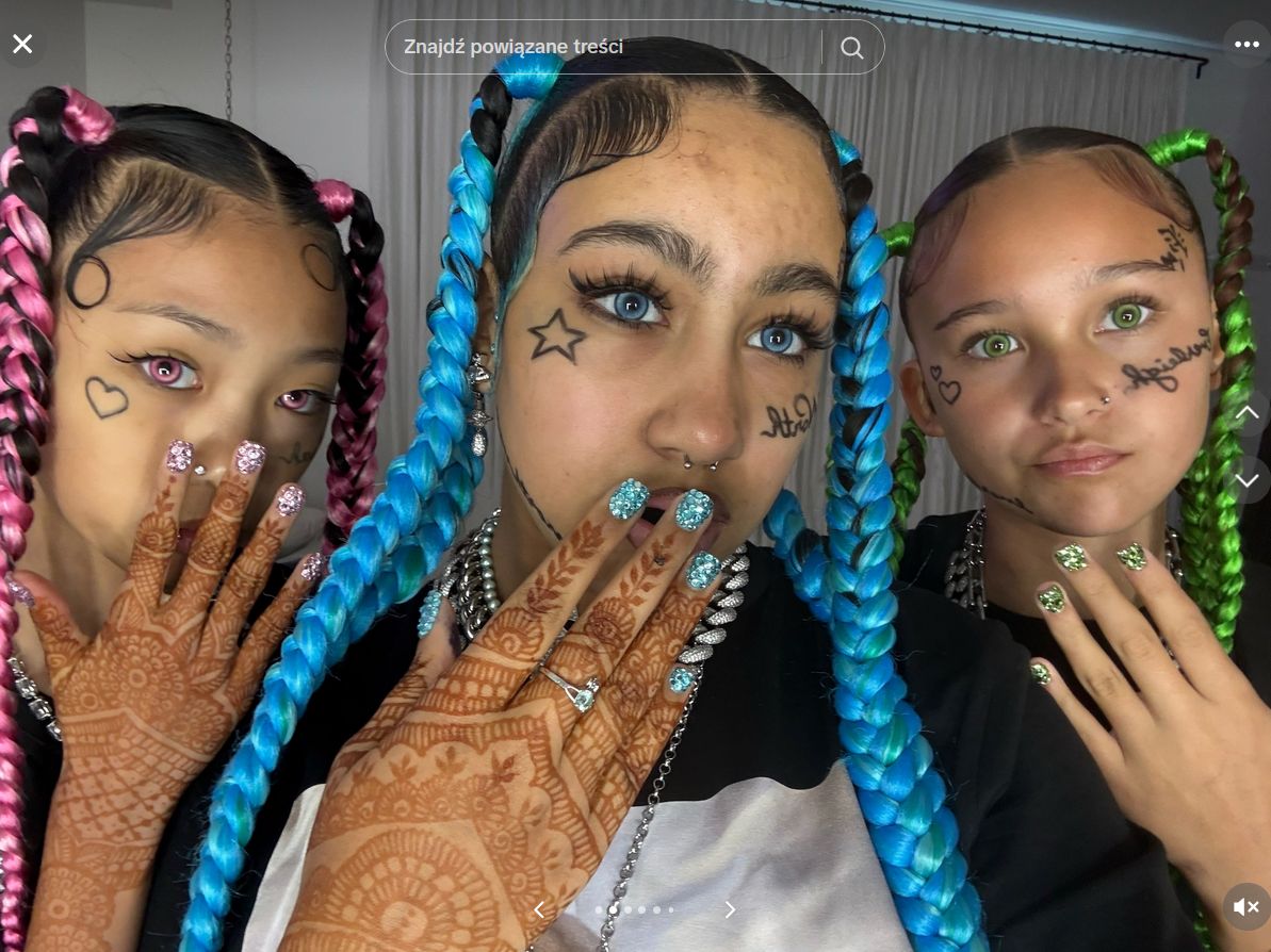 North West z koleżankami