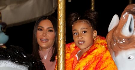 North West skończyła osiem lat. Pochwaliła się sztucznymi paznokciami