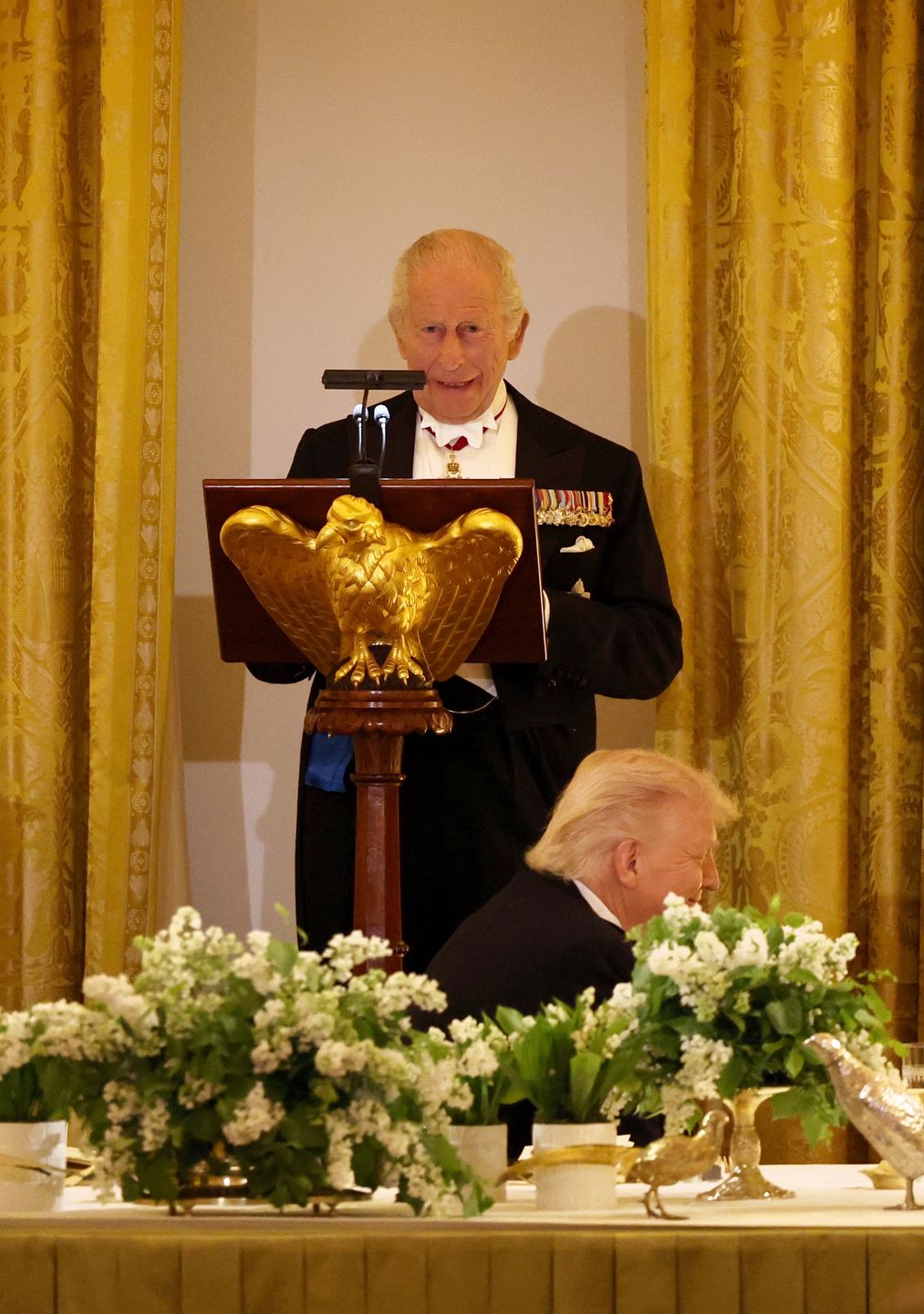 Król Karol i królowa Camilla na kolacji u Trumpów