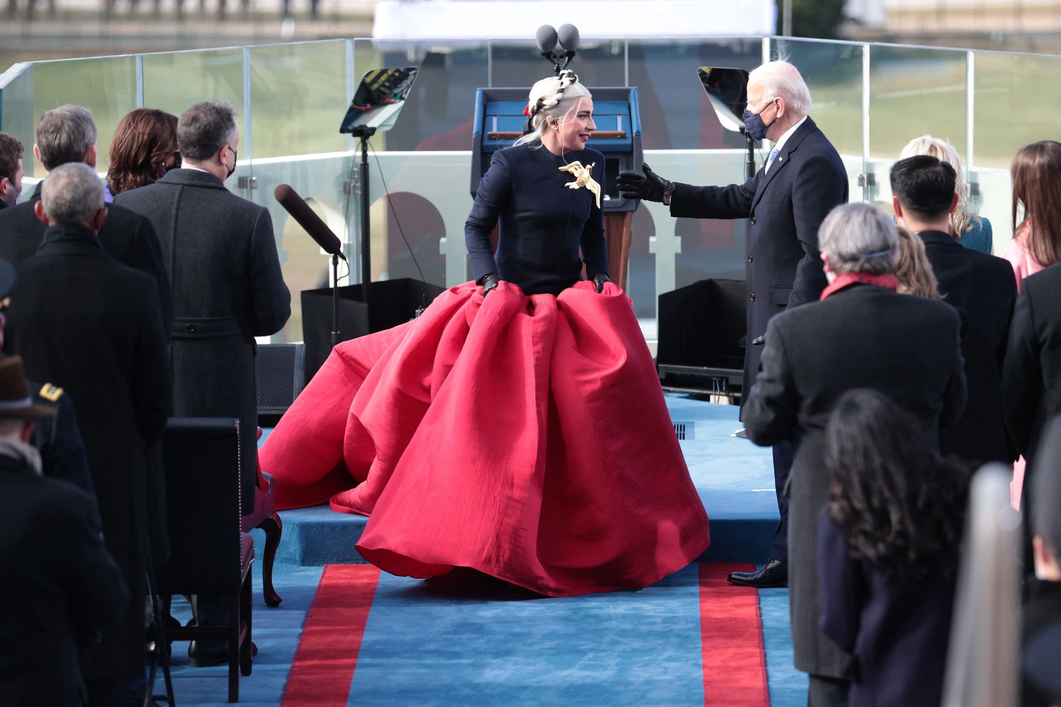Lady Gaga śpiewa hymn USA na zaprzysiężeniu nowego prezydenta, Joe Bidena