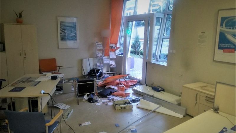 Wrocław. Kompletnie zniszczone biuro ubezpieczeń. Policja ma sprawcę