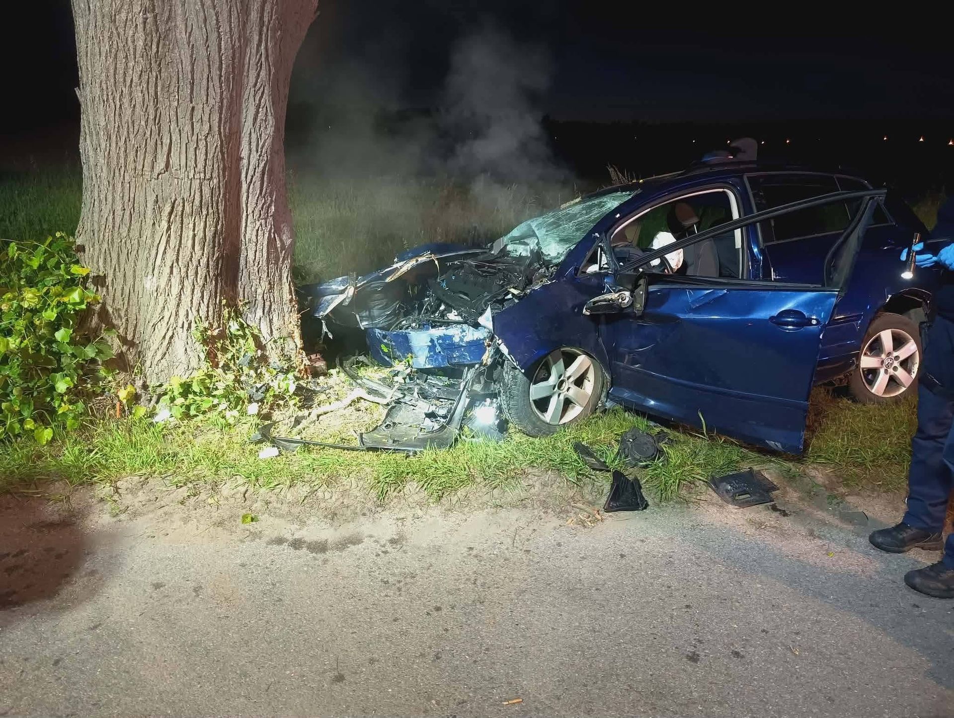 Tragiczny wypadek w Leźnie: Nauczyciel stracił życie