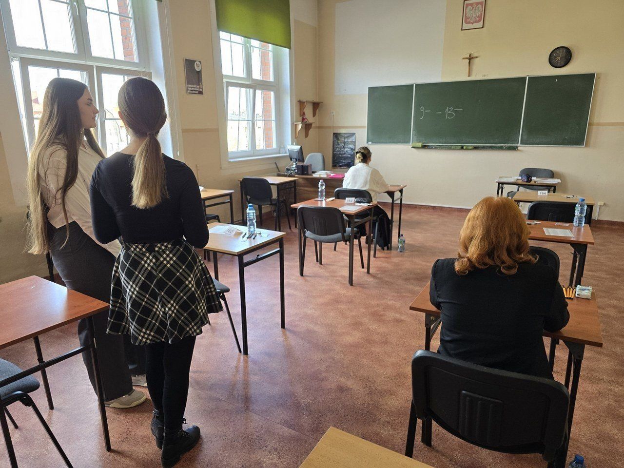 Matury na finiszu, egzaminy ósmoklasistów zakończone, teraz pozostaje czekanie na wyniki. Kiedy dotrą do szkół?
