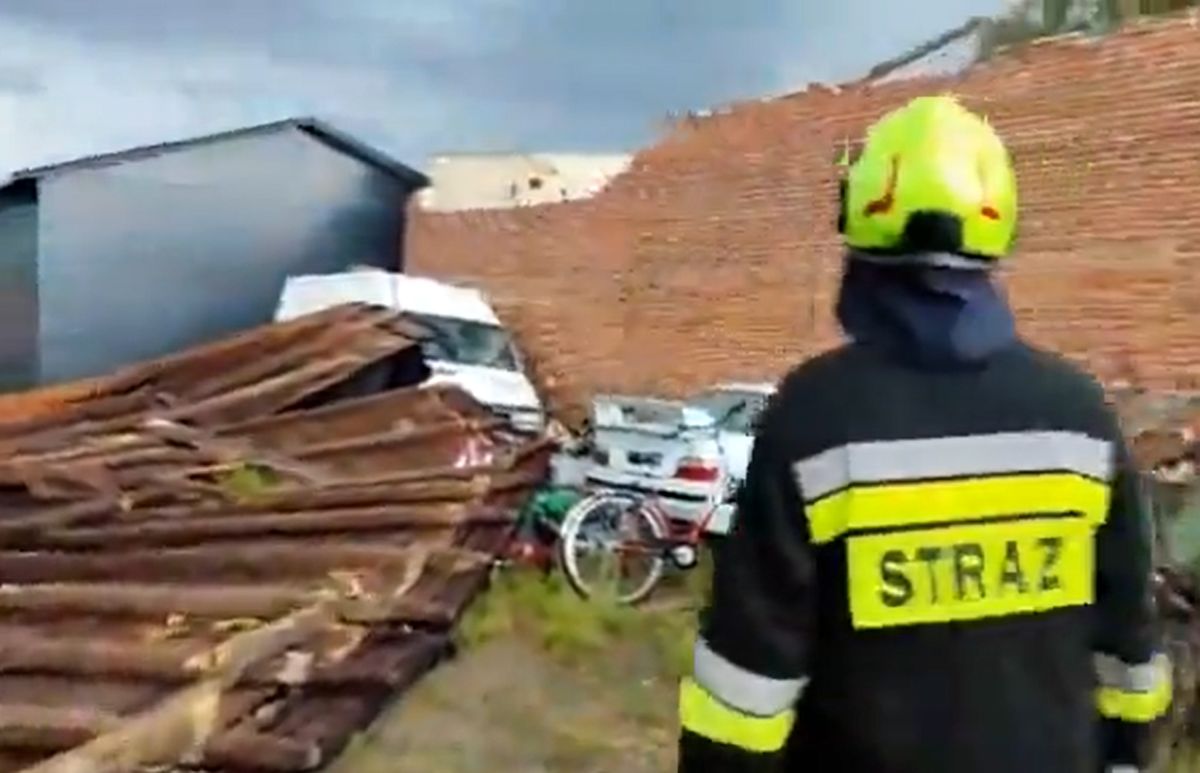 burze, gdzie jest burza, pogoda Potężne burze nad Polską. Zerwane dachy, zalane domy