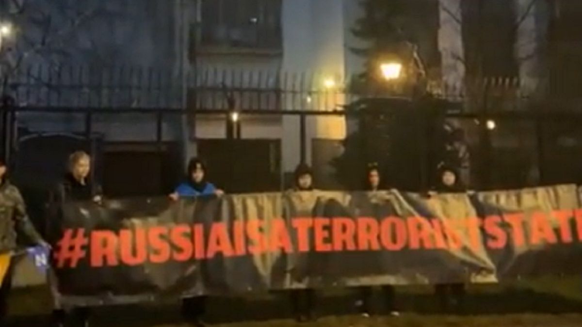 Ukraińcy włączyli pod domami rosyjskich dyplomatów syreny alarmowe 