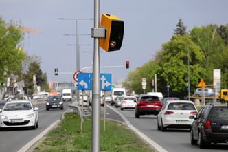 Rusza nowy system fotoradarów. Pierwsze już łapią kierowców [LISTA LOKALIZACJI]