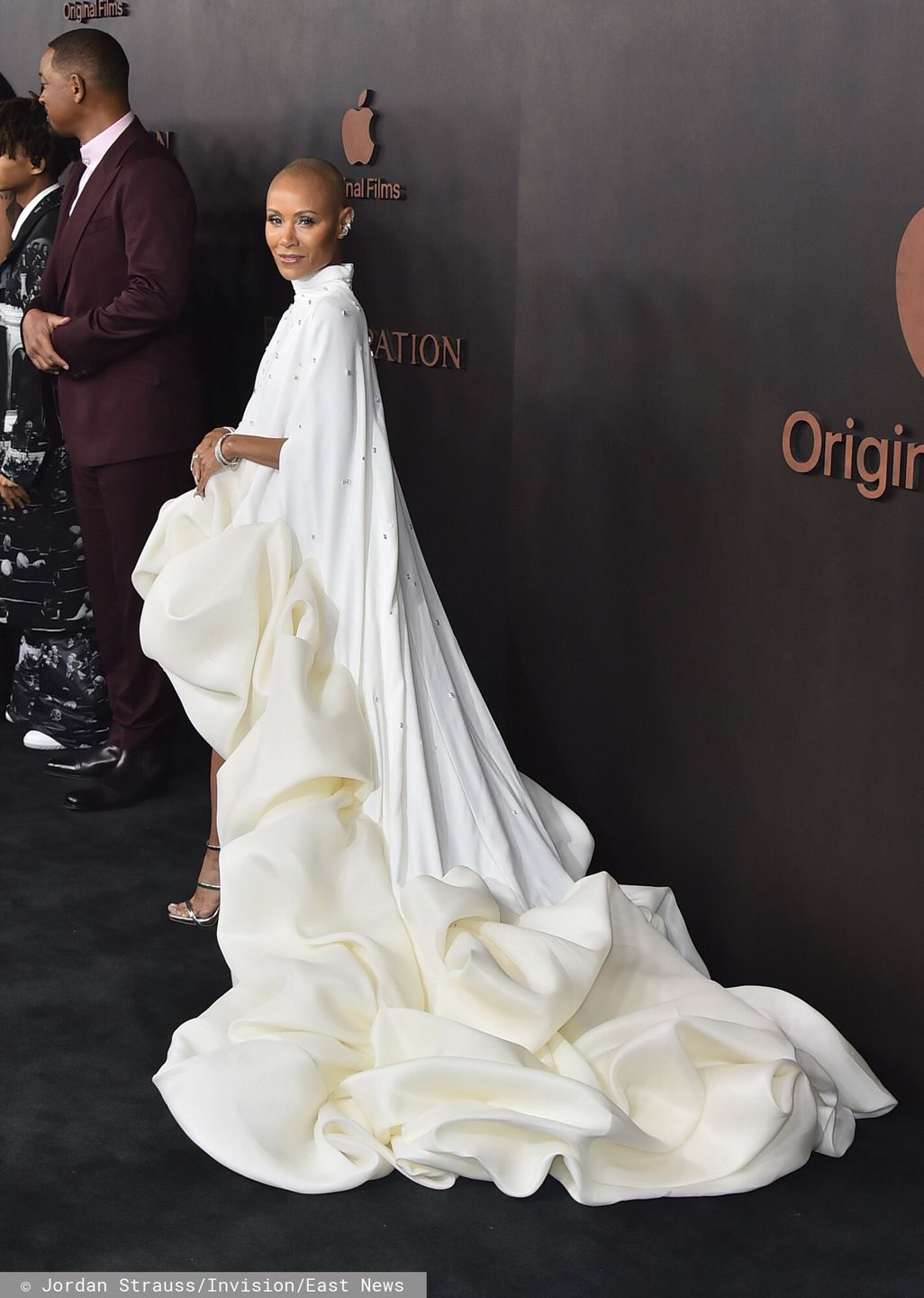Jada Pinkett Smith postawiła na suknię z trenem 