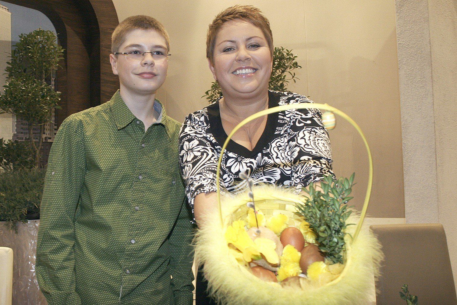 Dorota Wellman z synem Jakubem na &#34;Śniadaniu z Dwójką&#34;. Rok 2007