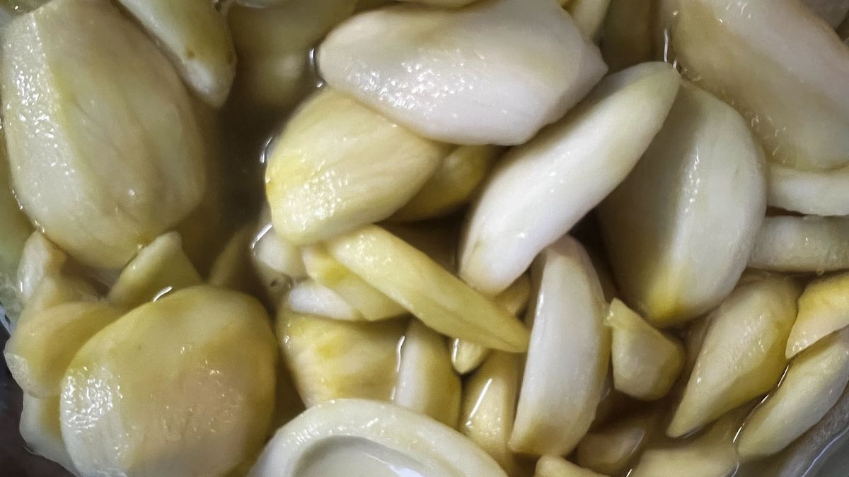 Produkty bogate w sól wyniszczają żołądek