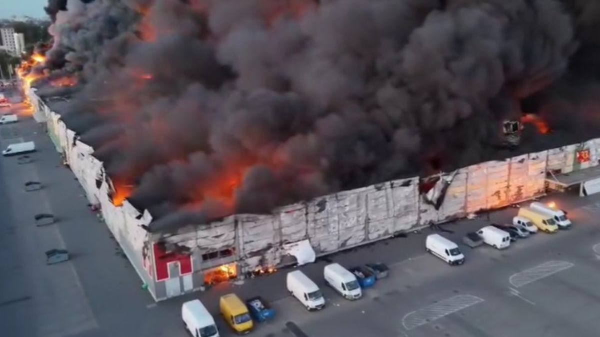 Pogorzelcy z hali przy Marywilskiej 44 potrzebują wsparcia. Tak reagują Polacy!