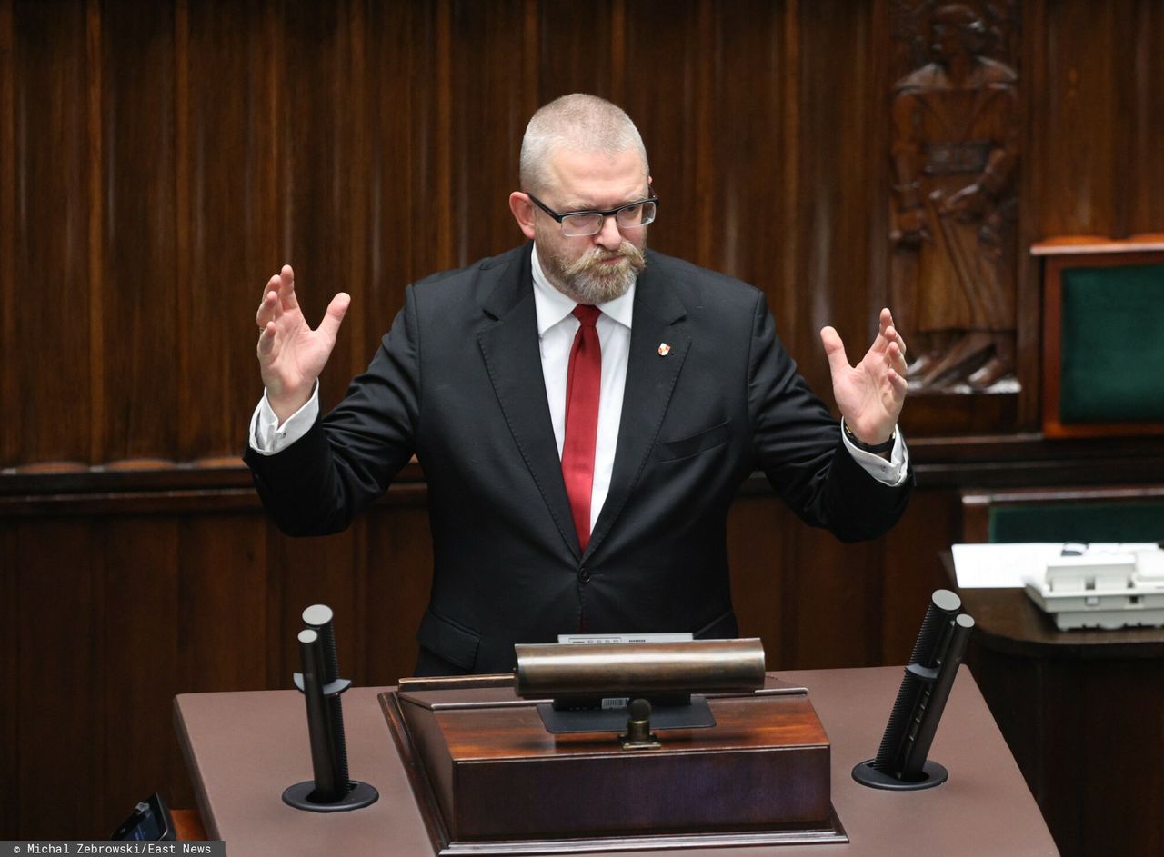 Braun zerwał ukraińską flagę. Wojewoda zapowiada kroki