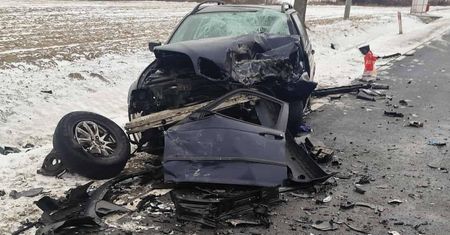Wypadek trzech samochodów w Srebrnej. Dwie osoby trafiły do szpitala