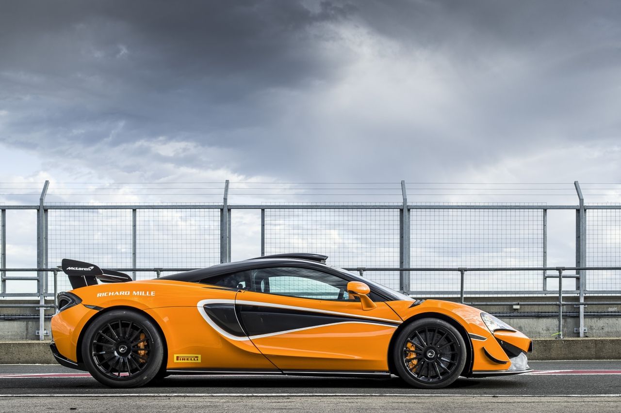 McLaren 620R R Pack