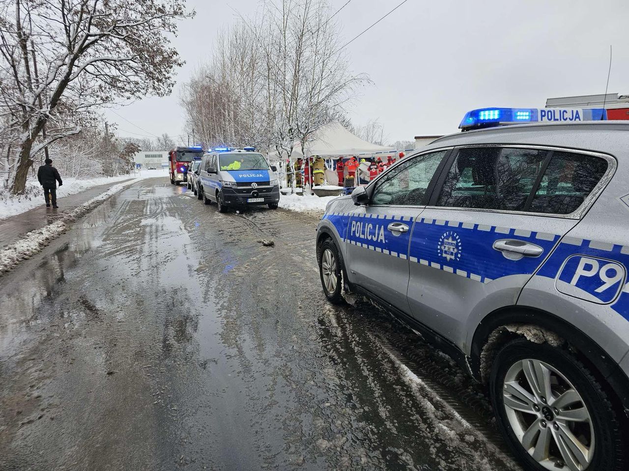 Zaginięcie Karoliny Wróbel. Policja przeszukuje staw