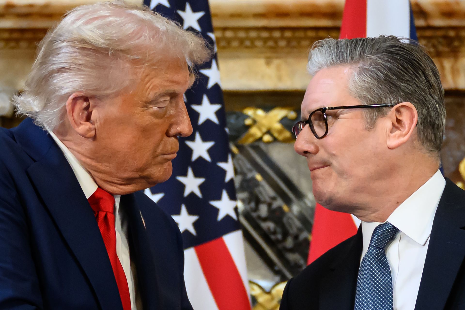 Trump ostrzega Starmera przed oddaniem wyspy Diego Garcia
