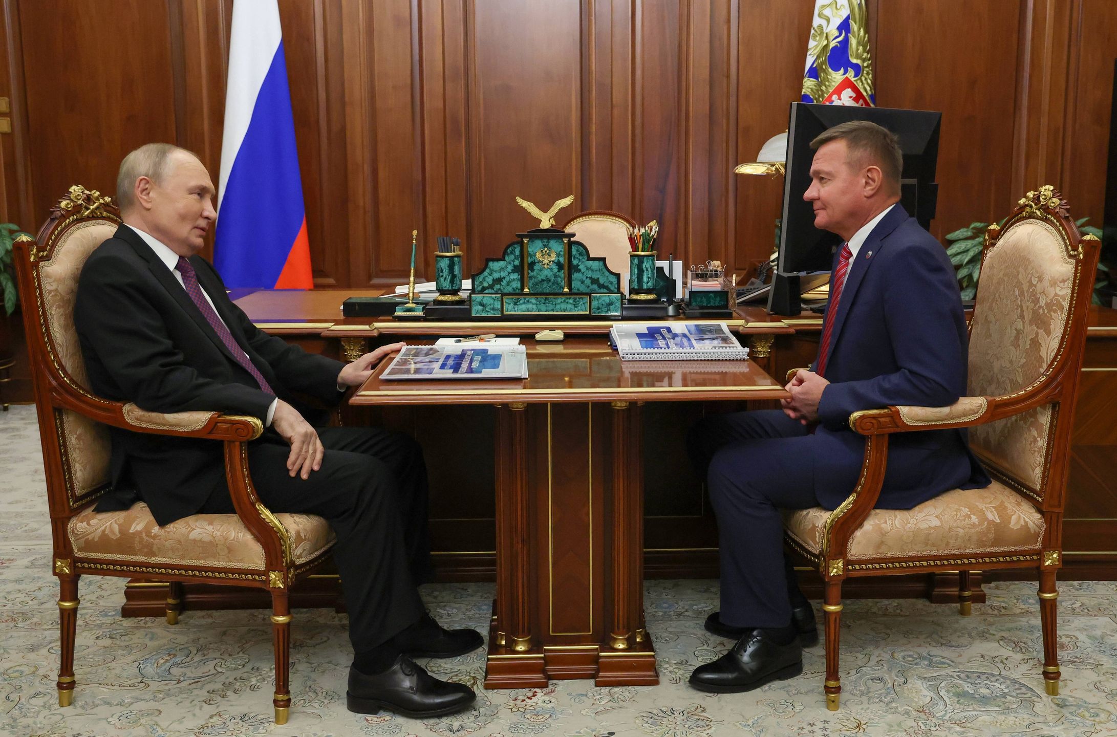 Russian President Vladimir Putin meets with Russian Transport Minister Roman Starovoit
epa11863743 Russian President Vladimir Putin (L) meets with Russian Transport Minister Roman Starovoit at the Kremlin in Moscow, Russia, 30 January 2025.  EPA/GAVRIIL GRIGOROV/SPUTNIK/KREMLIN / POOL MANDATORY CREDIT 
Dostawca: PAP/EPA.
GAVRIIL GRIGOROV/SPUTNIK/KREMLIN / POOL
head of state