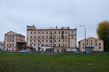 Młyn Krauzego nie dla mieszkań. Zabytkowy kompleks zyska sklepy, biura i nowy budynek