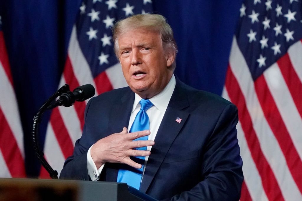 Donald Trump nazywa wprowadzenie terapii osoczem "przełomem"